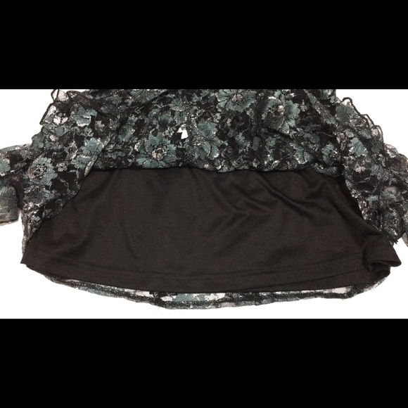 Vanity Lace Mini skirt size small - Picture 5 of 9